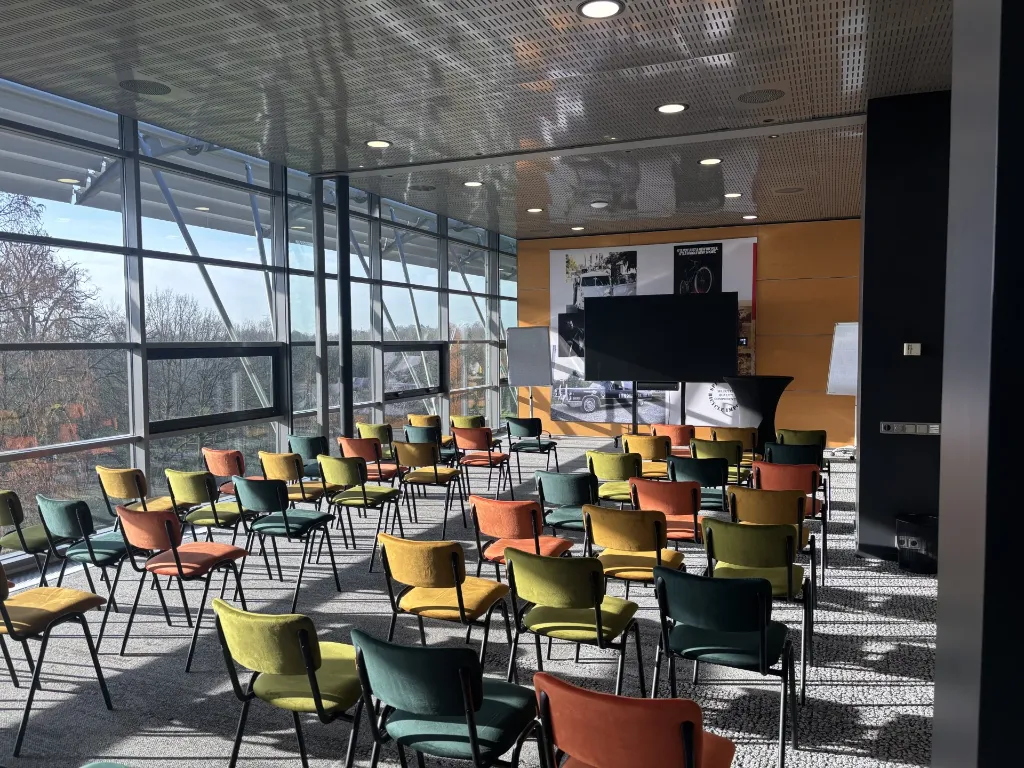 B01 Panorama Room.webp